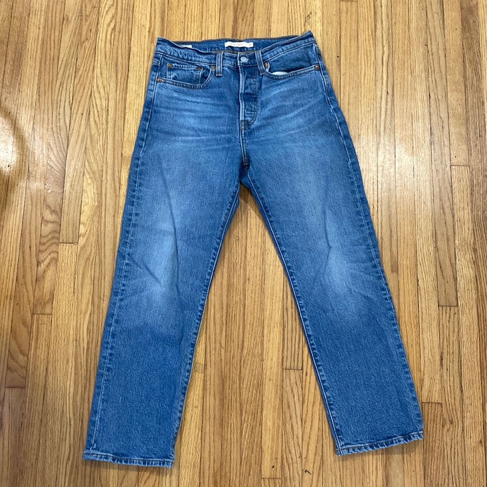 Women’s Light blue washed size 27 levis